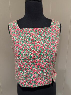 B37 Lilly Pulitzer Women’s Small Square-Neck Floral Crop Tank in Pink and Green